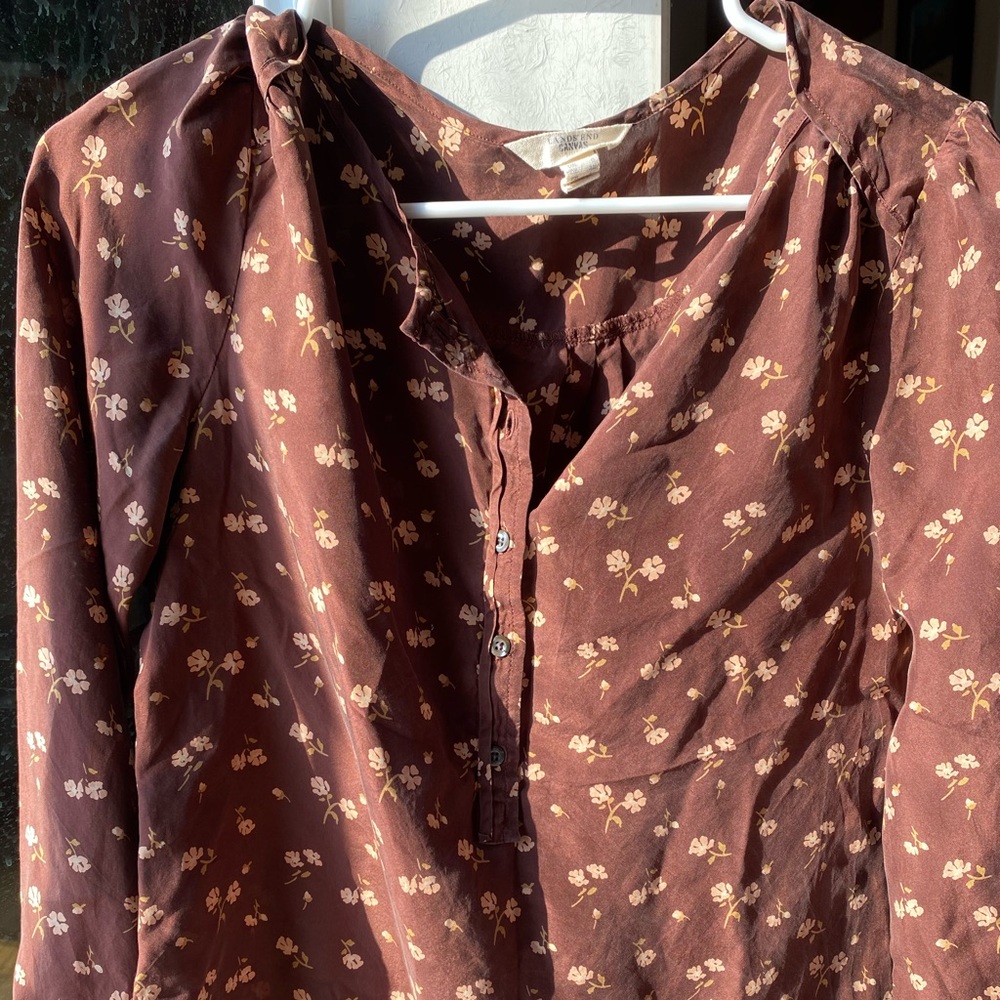 100% Silk floral blouse 🌸